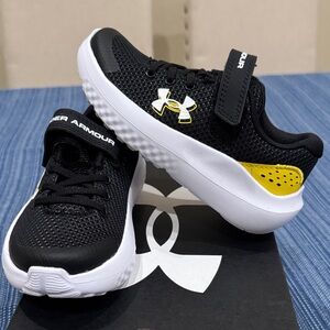Under Armour Kids Black and Yellow Sneakers